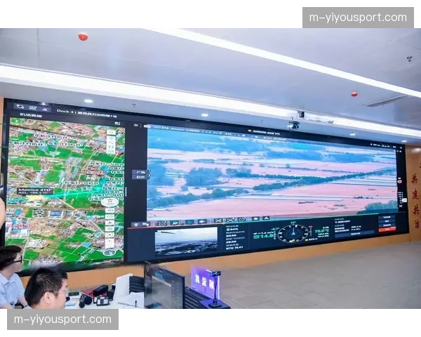 场馆分流传感器实时调配人机力量，存量岗位转向监控端